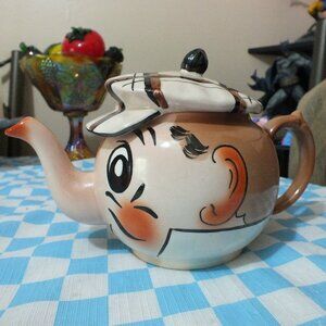 WADE ''ANDY CAPP" GOLFER TEAPOT